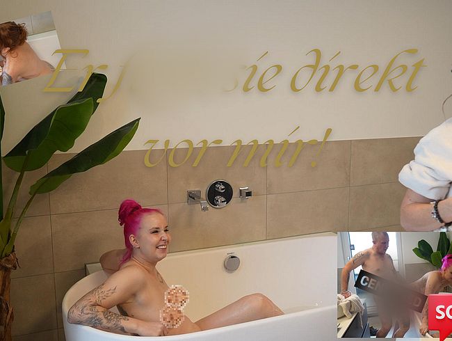 Er platzt in das Badezimmer und fi**t Blush_Babe direkt vor meinen Augen