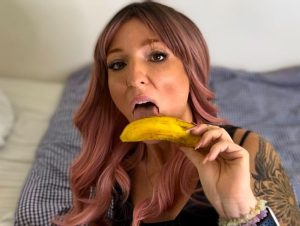 s*xy Rachel Porno Video: Bananenshake!! lec*st du ihn mir raus??