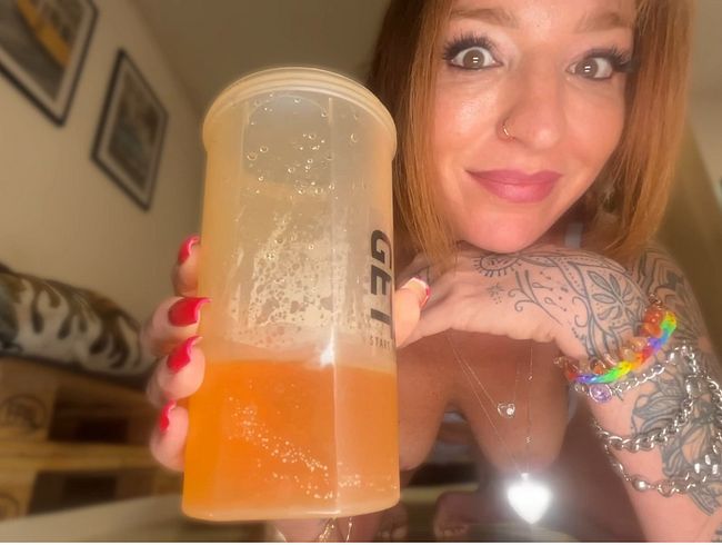 s*xy Rachel Porno Video: Darf ich vorstellen!! Mein pi**becher