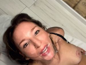 s*xy Rachel Porno Video: spri** mir die Fresse voll. Habe ich es anders verdient?